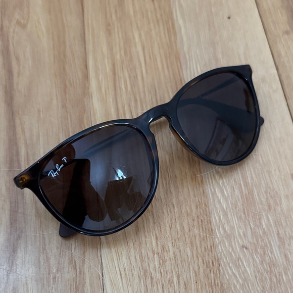 Ray-Ban Erica polarized Classic Brown Sunglasses (Scratched!!) - Picture 5 of 10